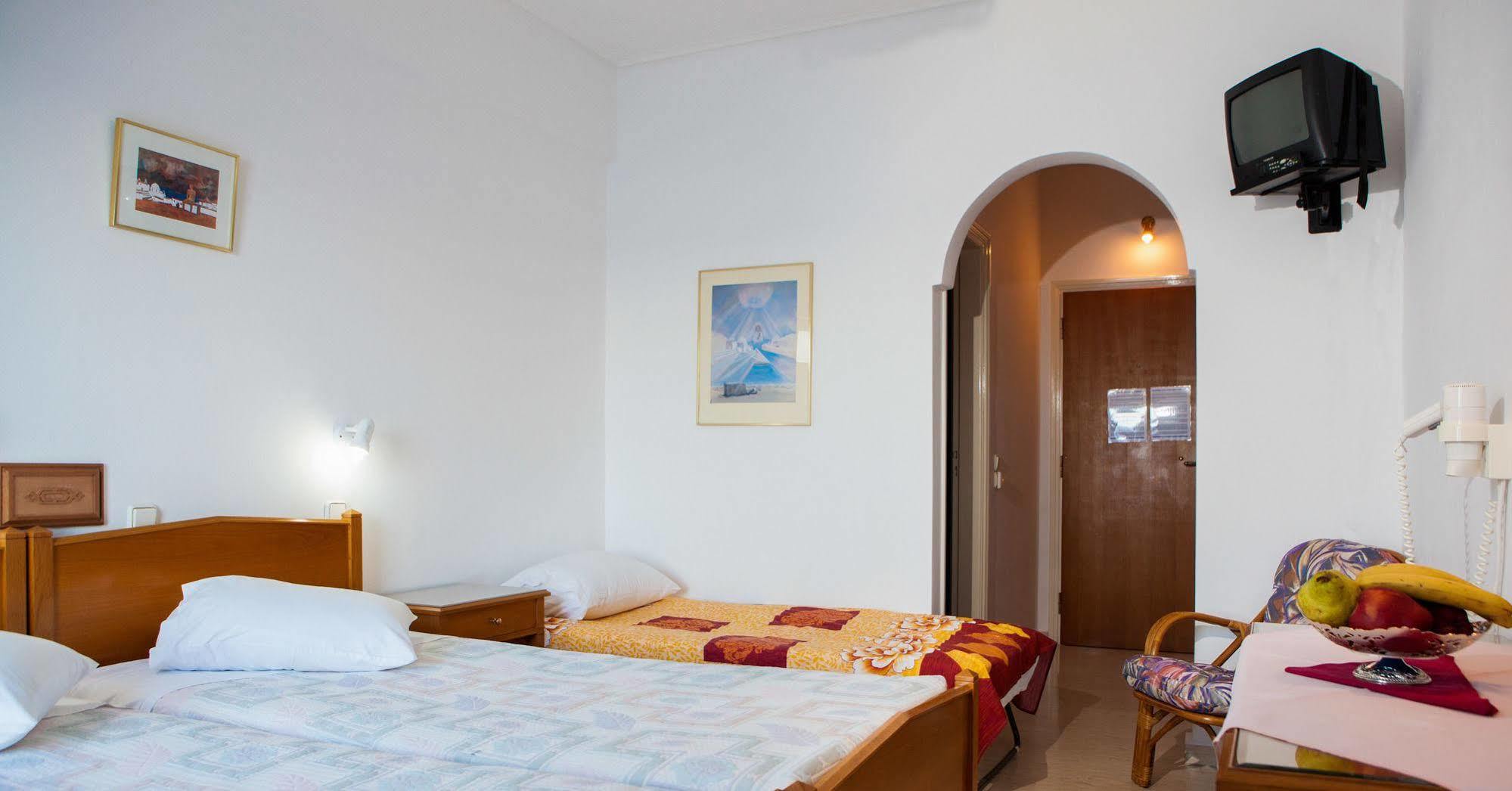 Irini'S Rooms Fteoura Камари Экстерьер фото